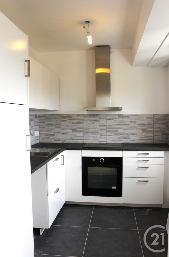 Appartement T2 à vendre - 2 pièces - 44.95 m2 - FERNEY VOLTAIRE - 01 - RHONE-ALPES - Century 21 Agence Du Lac
